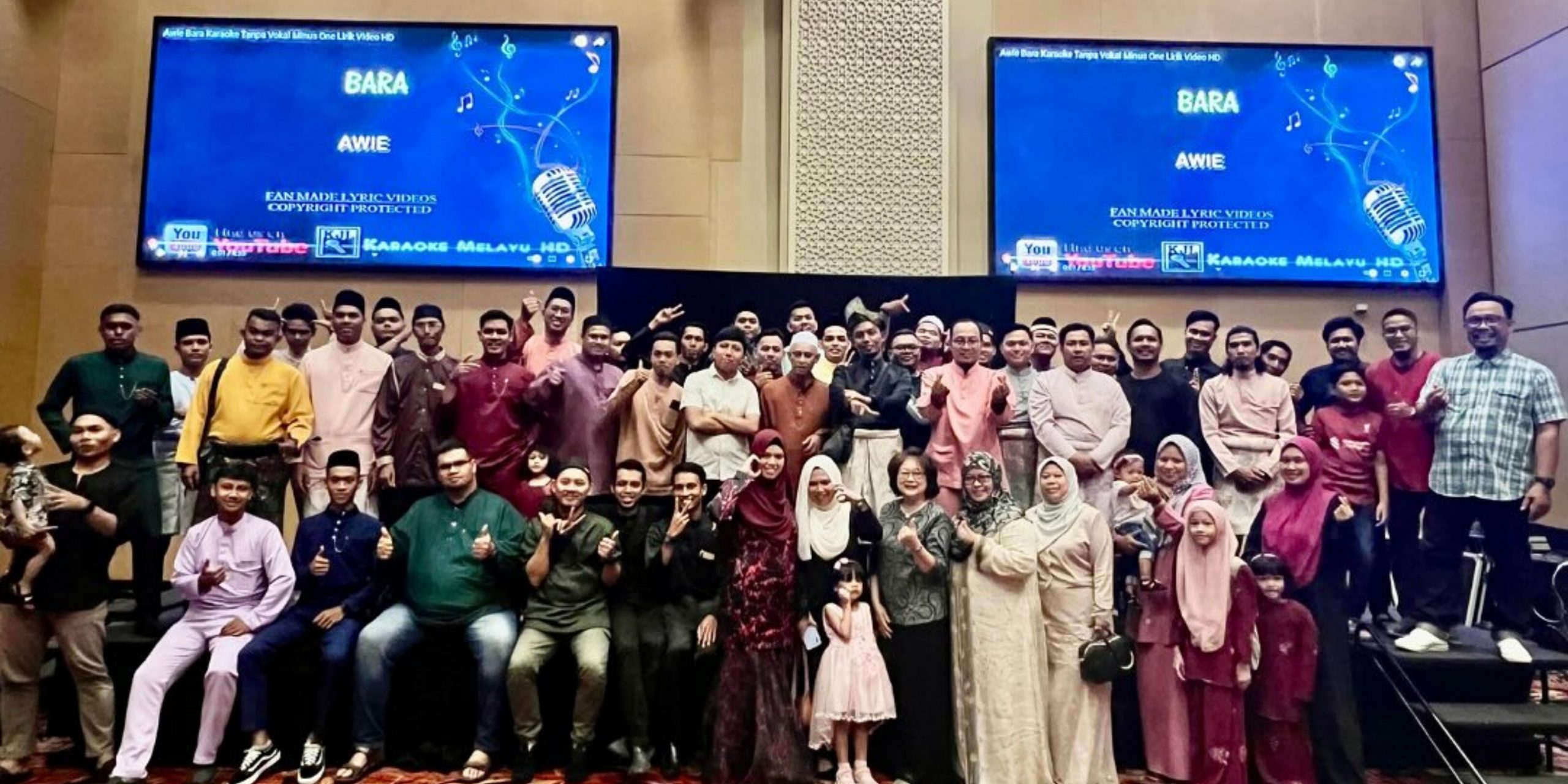 Hari Raya Aidilfitri with the PETRONAS Dagangan Berhad Perai & Bayan Lepas LPG & Fuel Terminal personnel last May.